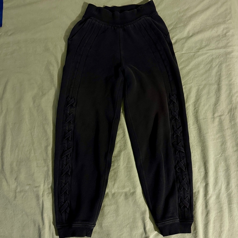 Lululemon Braided Detail High-Rise Jogger